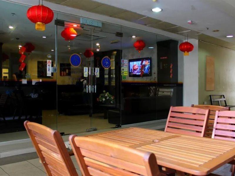 Switz Paradise Hotel - 5 Minute Walk To Centre Point And 10 Minute Walk To Waterfront- Kota Kinabalu Exterior photo