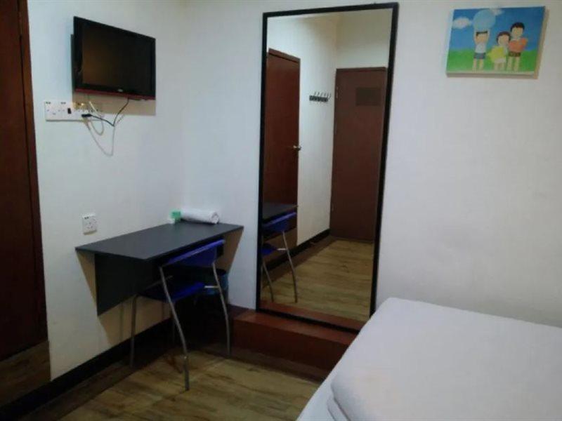 Switz Paradise Hotel - 5 Minute Walk To Centre Point And 10 Minute Walk To Waterfront- Kota Kinabalu Exterior photo