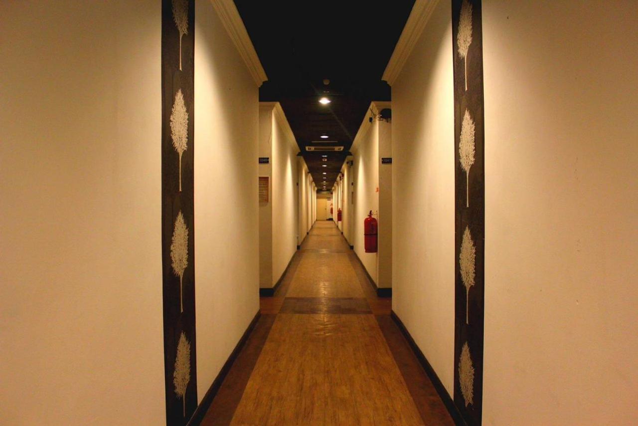 Switz Paradise Hotel - 5 Minute Walk To Centre Point And 10 Minute Walk To Waterfront- Kota Kinabalu Exterior photo