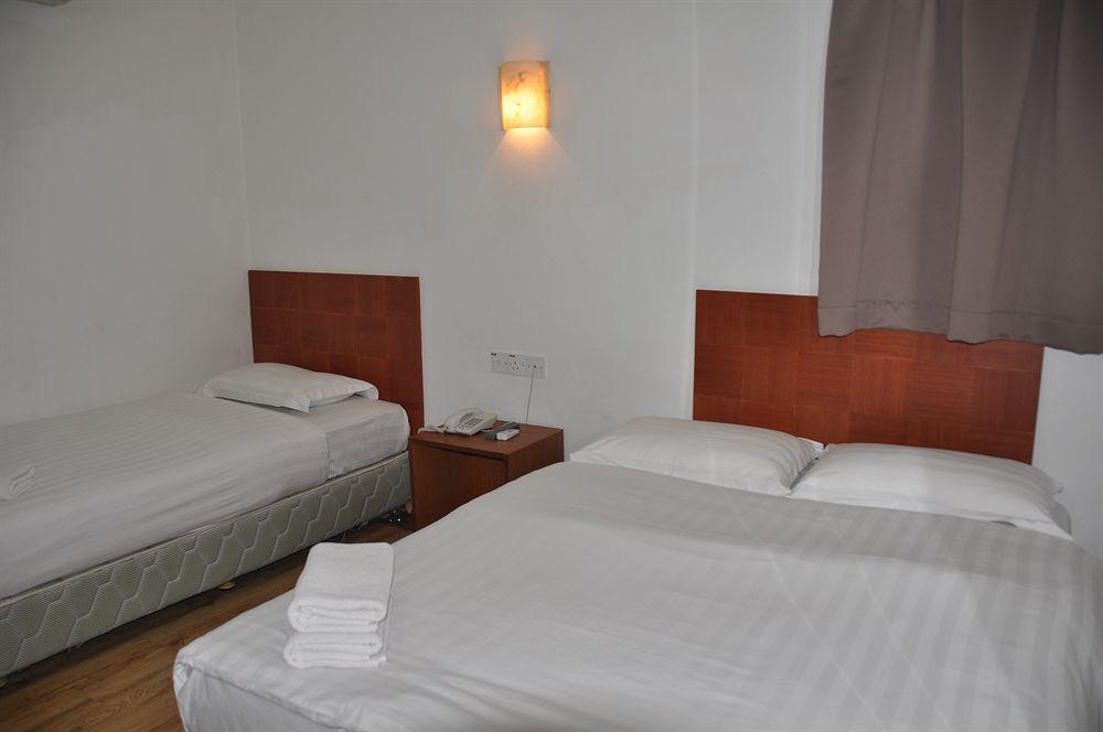 Switz Paradise Hotel - 5 Minute Walk To Centre Point And 10 Minute Walk To Waterfront- Kota Kinabalu Exterior photo