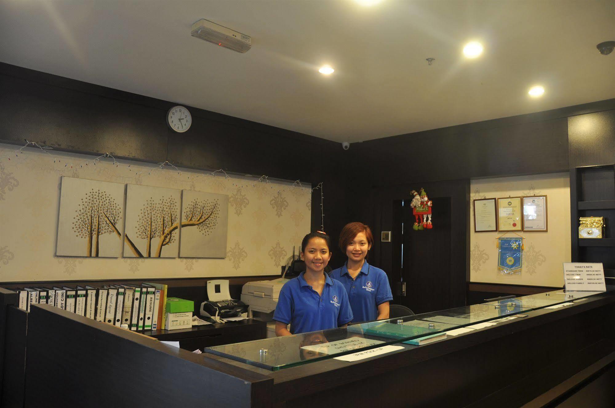 Switz Paradise Hotel - 5 Minute Walk To Centre Point And 10 Minute Walk To Waterfront- Kota Kinabalu Exterior photo